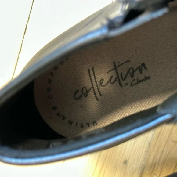 NWOT Clarks Linvale Sea Black Leather Kitten Heel Ankle Boots - Picture 6 of 8